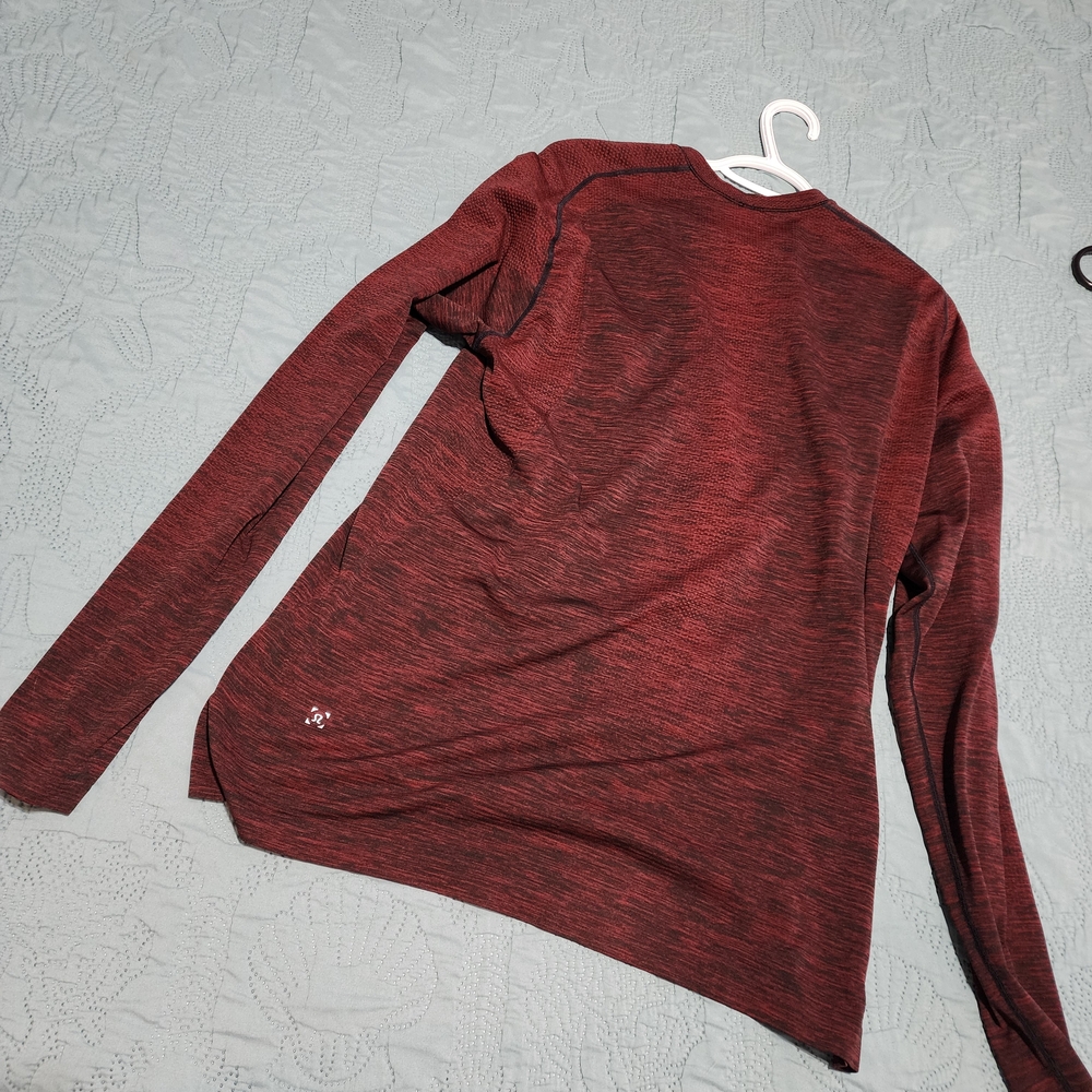 Lululemon .. Red... Large